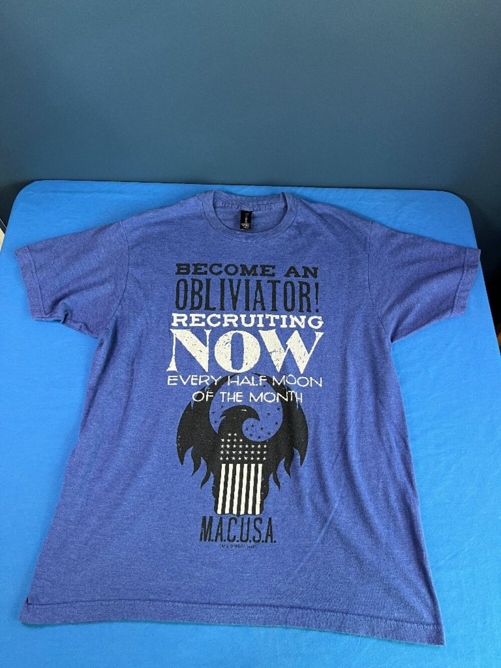 Loot Crate Exclusive Fantastic Beast and Where to Find Them T-Shirt Size Large